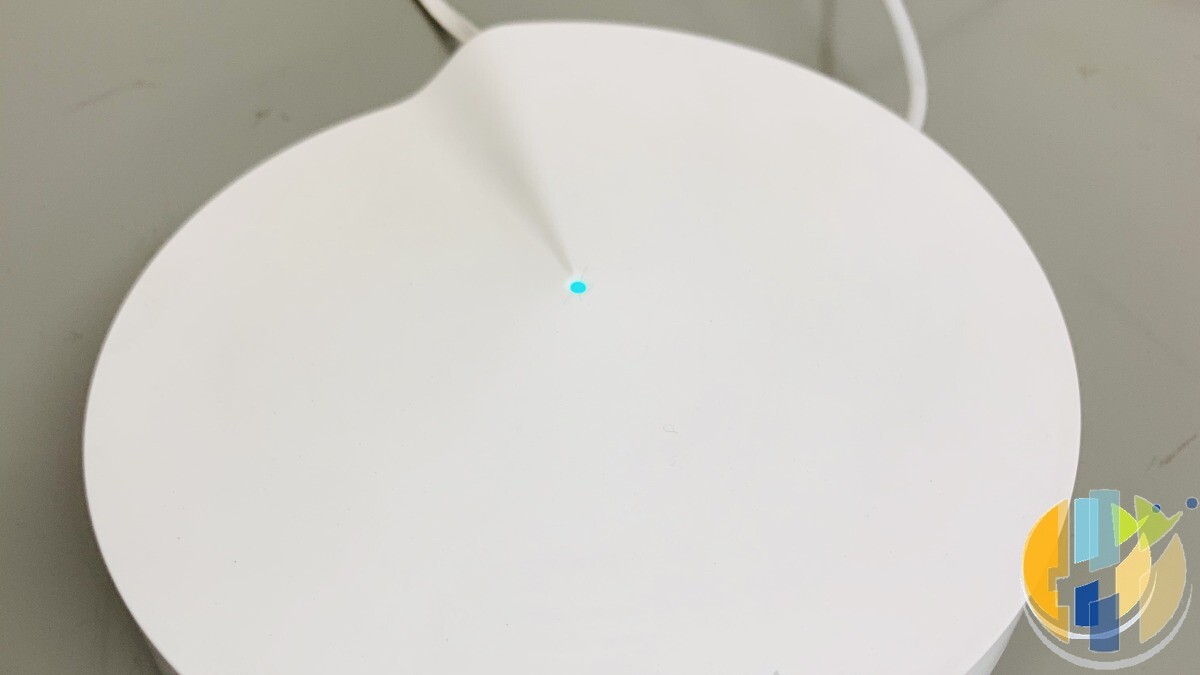 Mesh Wi-Fi node for multi-room UK home coverage